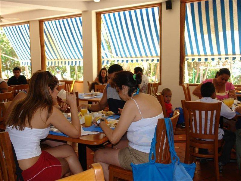فندق Portofino Complex Playa El Agua المظهر الخارجي الصورة
